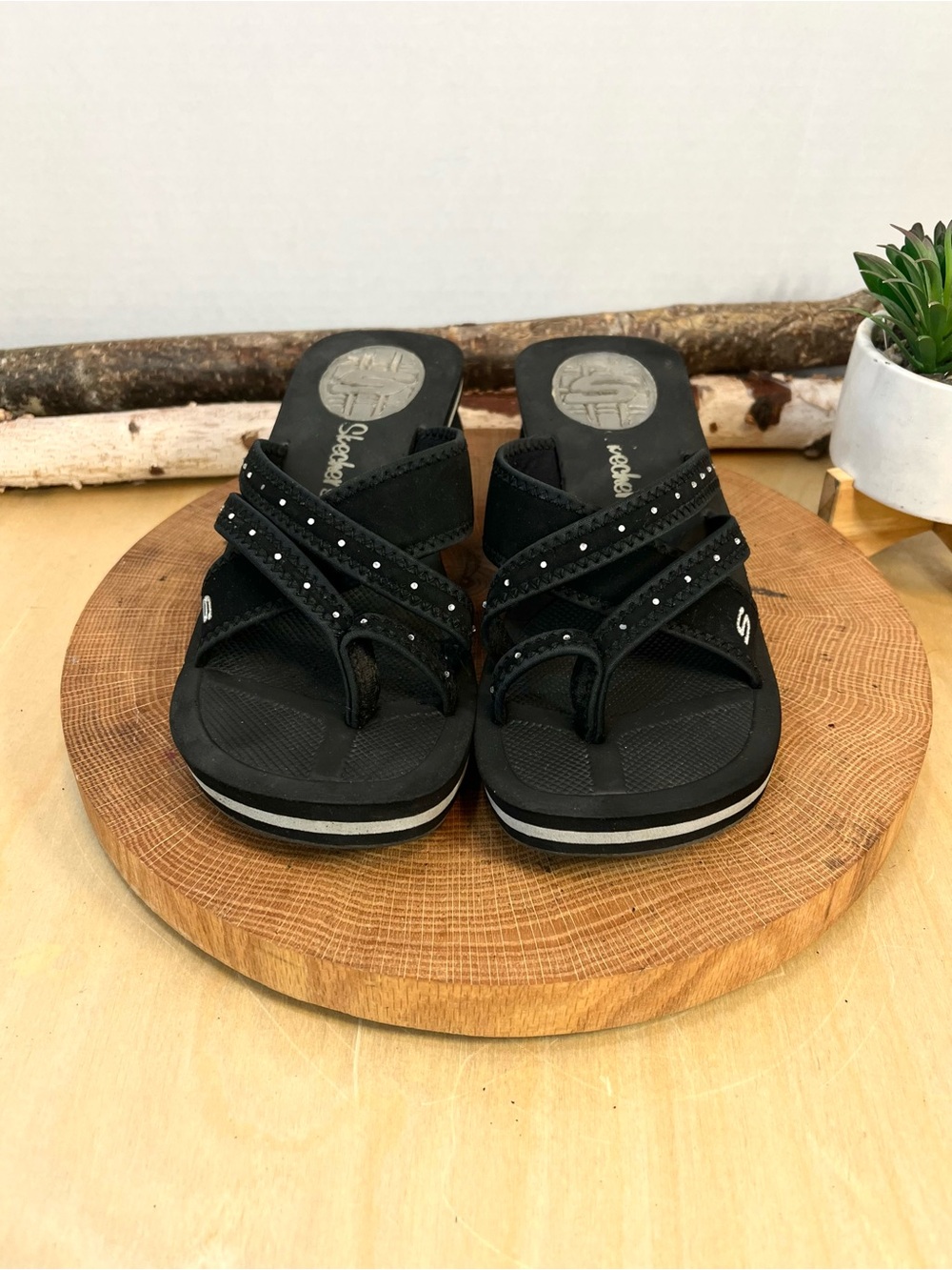 Y2K Vintage Skechers Cali Wedge Sandals Black Rhinestone Thong Flip Flops Size 8 - Picture 6 of 14